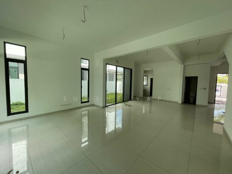Semi-Detached House for Sale in Bukit Rahman Putra (Sungai Buloh) - Eugene Yap - Living Room - PropertyGuru.com.my