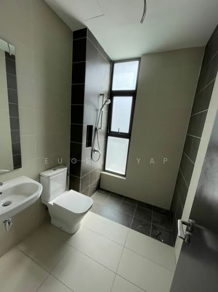Semi-Detached House for Sale in Bukit Rahman Putra (Sungai Buloh) - Eugene Yap - Bathroom - PropertyGuru.com.my