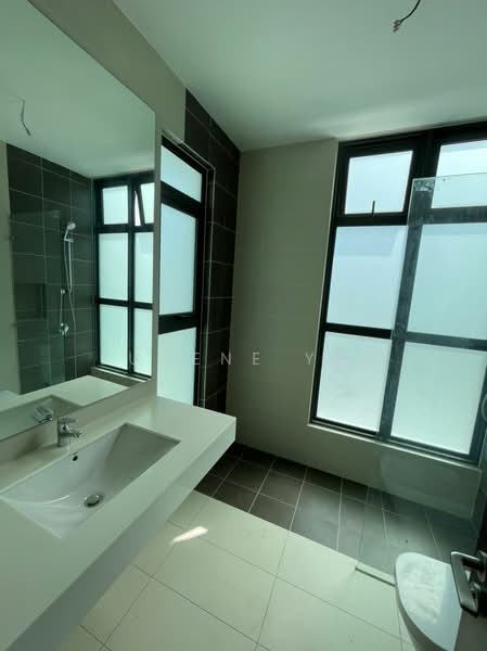 Semi-Detached House for Sale in Bukit Rahman Putra (Sungai Buloh) - Eugene Yap - Bathroom - PropertyGuru.com.my