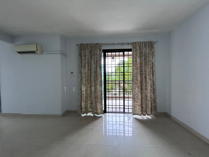 Royal Domain Sri Putramas 2 untuk Untuk Dijual - RM 450,000, Mac 2026 - Living Room - PropertyGuru.com.my