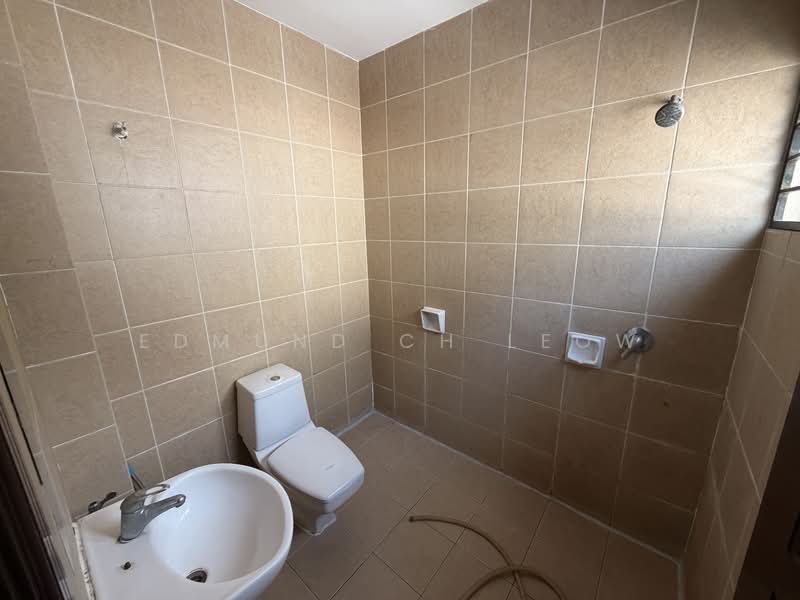 Bungalow for Rent in Rawang (Selangor) - Edmund CH Leow - Bathroom - PropertyGuru.com.my