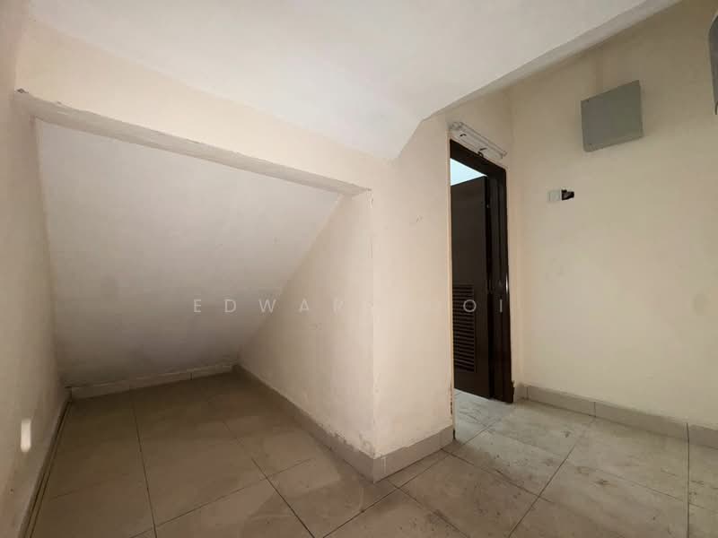 Rumah Bandar untuk Dijual di Taman Universiti Indah (Seri Kembangan) - Edward Ooi - Interior - PropertyGuru.com.my