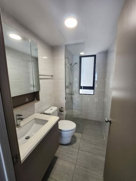Servis Apartment untuk Disewa di Baron Residence @ Lake City - Aaron Wong - Bathroom - PropertyGuru.com.my