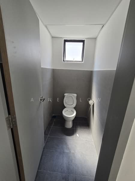 Shop / Office for Sale in Austin Crest (Johor Bahru) - Agnes Low - Bathroom - PropertyGuru.com.my