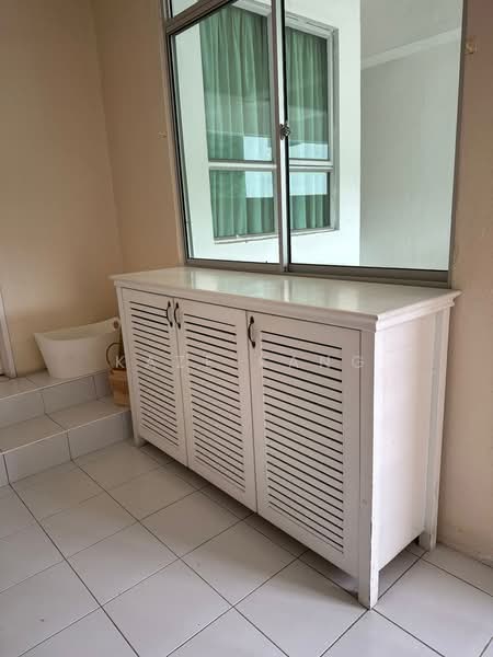 Untuk Disewa - University Place (Plaza Ivory)