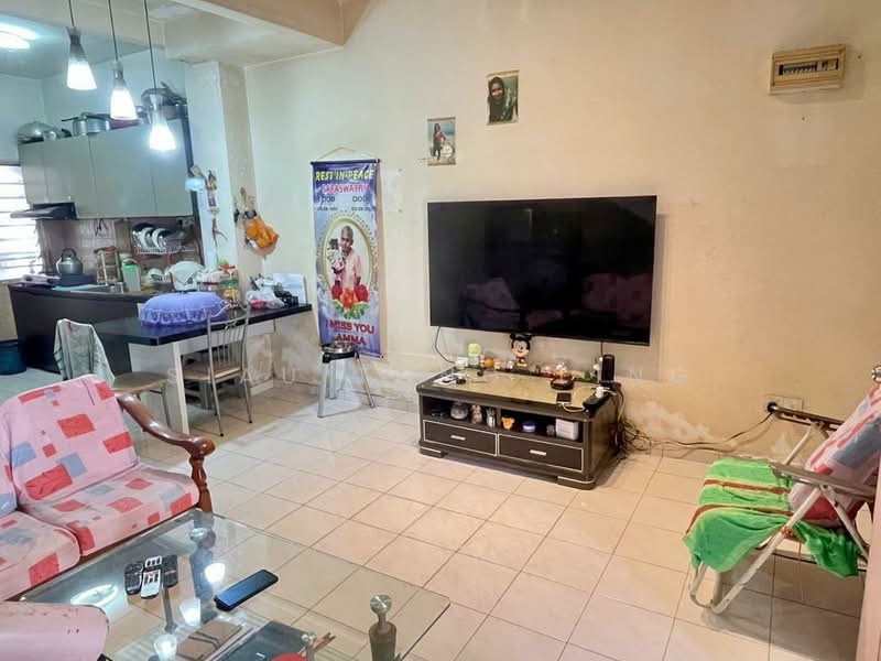 2-storey Terraced House for Sale in Gelang Patah (Johor) - Siau Tong Ling - Living Room - PropertyGuru.com.my