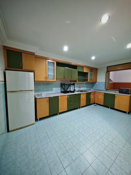 Semi-Detached House for Rent in Taman Pelangi Indah (Ulu Tiram) - Darren Ngu - Kitchen - PropertyGuru.com.my