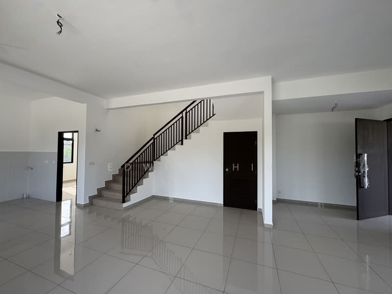 Simpang Ampat untuk Untuk Dijual - RM 600,000, Mac 2026 - Staircase and storeroom - PropertyGuru.com.my