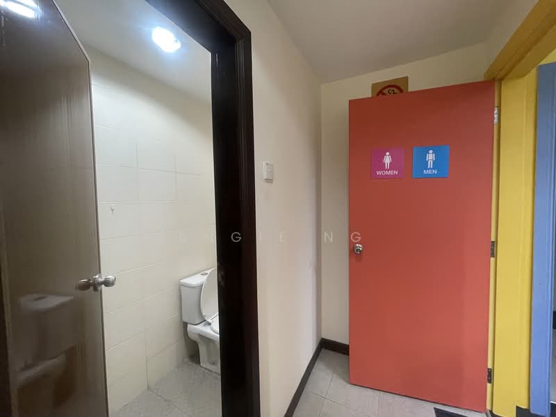 Shop for Rent in Usj 21 (Subang Jaya) - Angie Ng - Bathroom - PropertyGuru.com.my
