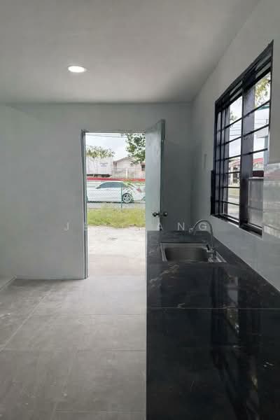 Taman Universiti untuk Untuk Dijual - RM 480,000, Apr 2026 - Kitchen - PropertyGuru.com.my
