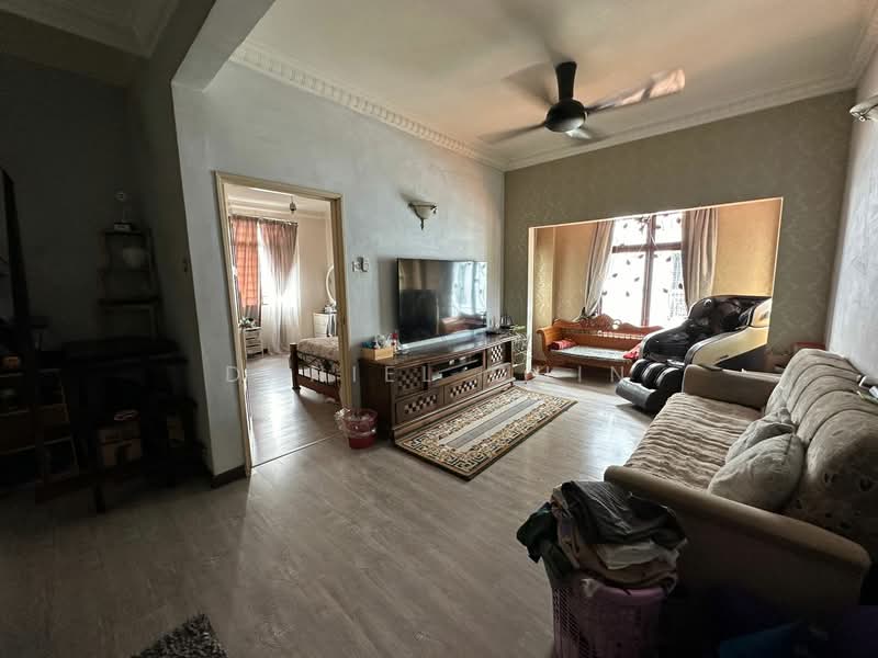 Semi-Detached House for Sale in Ukay Perdana (Ulu Kelang) - Daniel Chin - Living Room - PropertyGuru.com.my