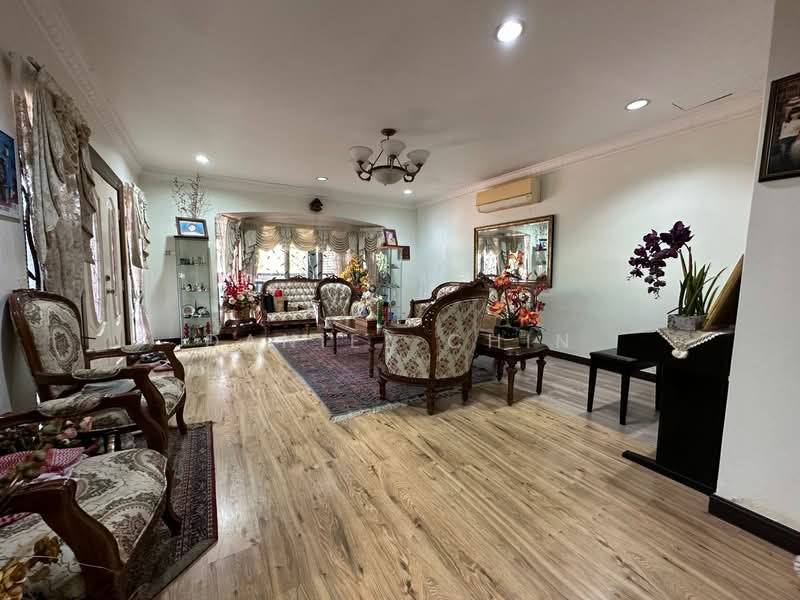 Semi-Detached House for Sale in Ukay Perdana (Ulu Kelang) - Daniel Chin - Living Room - PropertyGuru.com.my