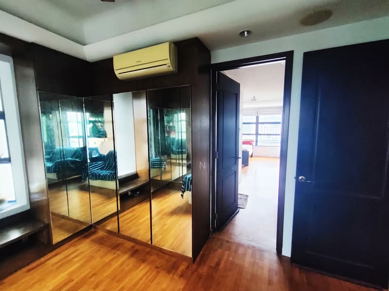Impiana On The Waterfront Condominium untuk Untuk Dijual - RM 1,150,000, Mac 2026 - Changing Room - PropertyGuru.com.my