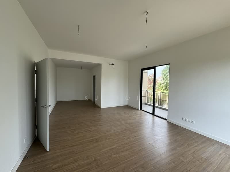 Rumah Berkembar untuk Dijual di Bandar Tropicana Aman (Telok Panglima Garang) - KJ Ooi - Living Room - PropertyGuru.com.my