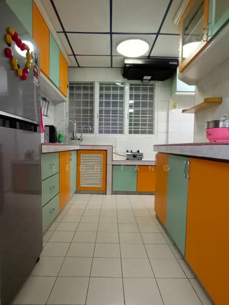 Pelangi Indah Condominium untuk Untuk Disewa - RM 480 /bulan, Mac 2026 - Kitchen - PropertyGuru.com.my