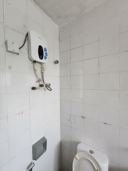 2-storey Terraced House for Rent in Bandar Utama 2 (Bandar Utama) - Lisa Low - Bathroom - PropertyGuru.com.my