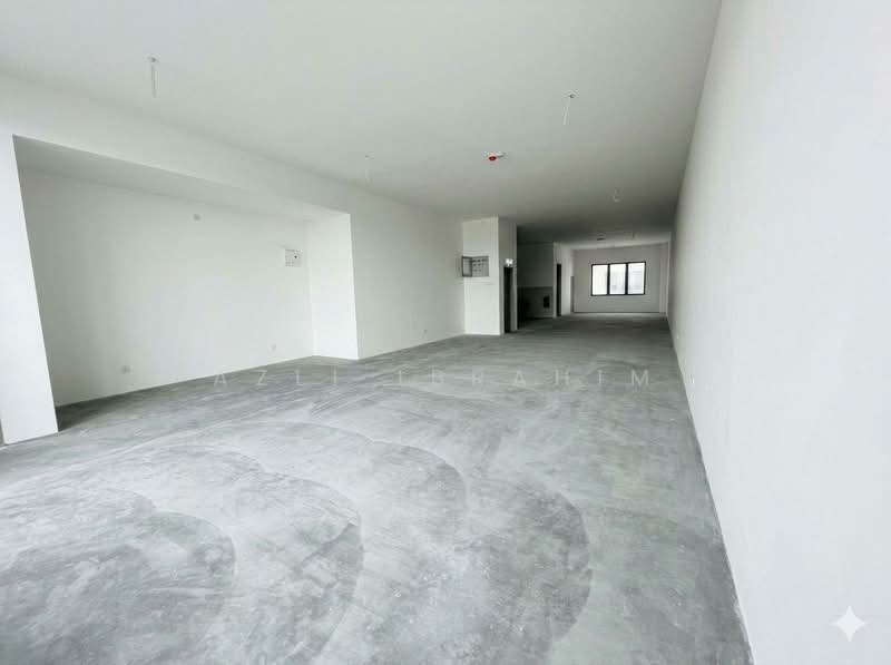 Shop / Office for Sale in Seksyen 35 (Shah Alam) - Azli Ibrahim - Interior - PropertyGuru.com.my