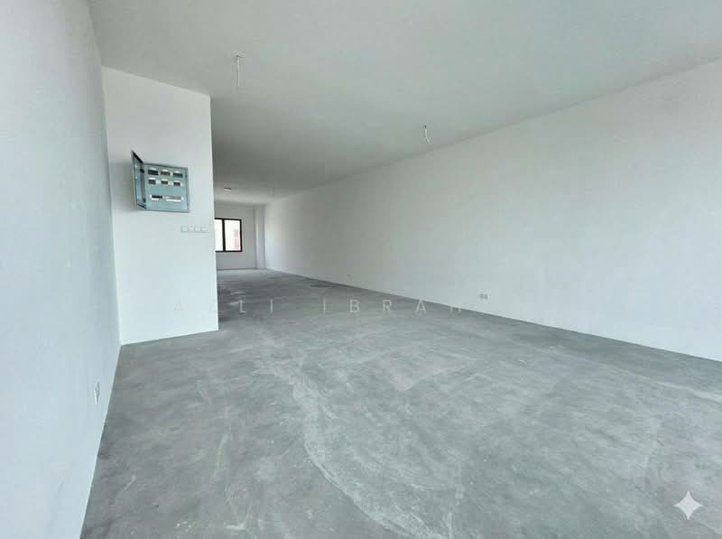 Shop / Office for Sale in Seksyen 35 (Shah Alam) - Azli Ibrahim - Interior - PropertyGuru.com.my
