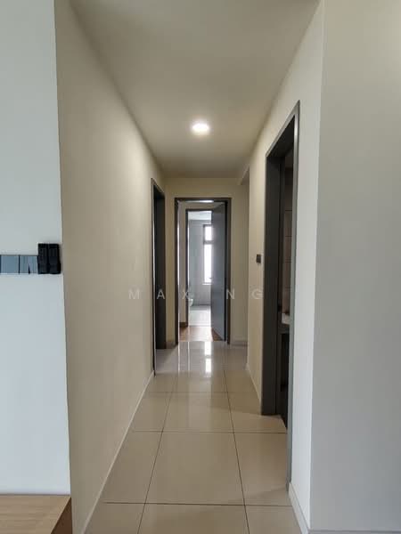 Servis Apartment untuk Disewa di The Era @ Duta North - Max Ng - Corridor - PropertyGuru.com.my