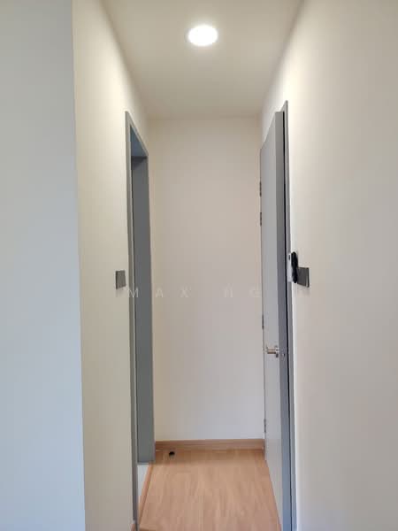 Servis Apartment untuk Disewa di The Era @ Duta North - Max Ng - Corridor - PropertyGuru.com.my