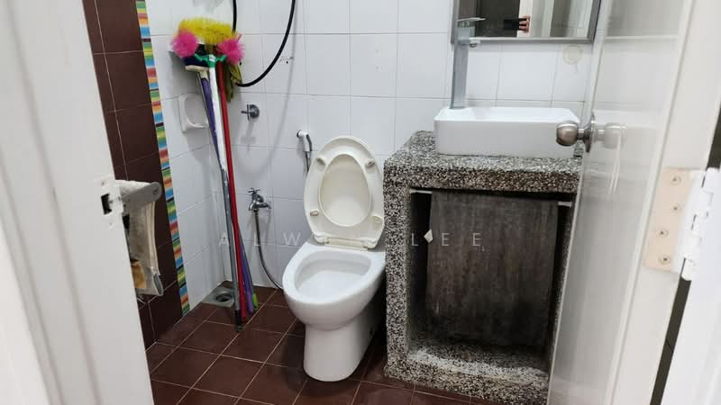2-storey Terraced House for Rent in Shah Alam (Selangor) - Alwin Lee - Bathroom - PropertyGuru.com.my
