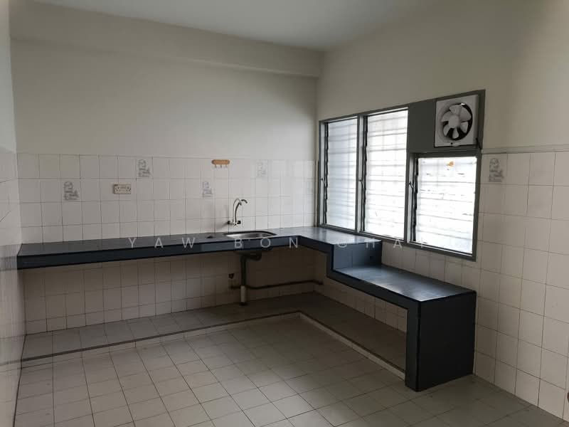 Seksyen 3, Taman Kinrara untuk Untuk Disewa - RM 1,400 /bulan, Mac 2026 - Kitchen - PropertyGuru.com.my