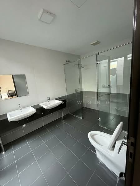 Perdana Residence 2 untuk Untuk Disewa - RM 4,500 /bulan, Mac 2026 - Bathroom - PropertyGuru.com.my