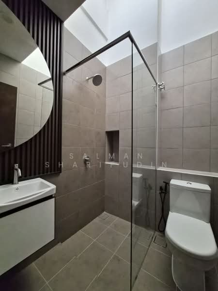 2-storey Terraced House for Sale in Cyberjaya (Selangor) - Salman Sharifudin - Bathroom - PropertyGuru.com.my