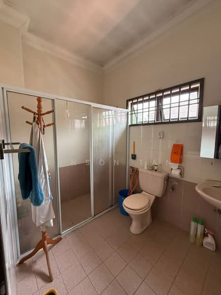 2-storey Terraced House for Sale in Taman Pelangi Indah (Ulu Tiram) - Winson Tan - Bathroom - PropertyGuru.com.my