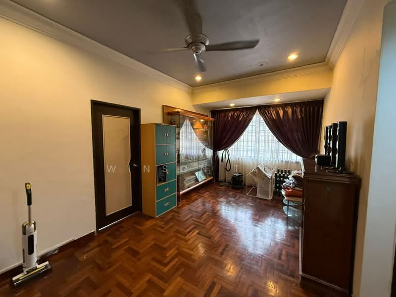 2-storey Terraced House for Sale in Taman Pelangi Indah (Ulu Tiram) - Winson Tan - Living Room - PropertyGuru.com.my