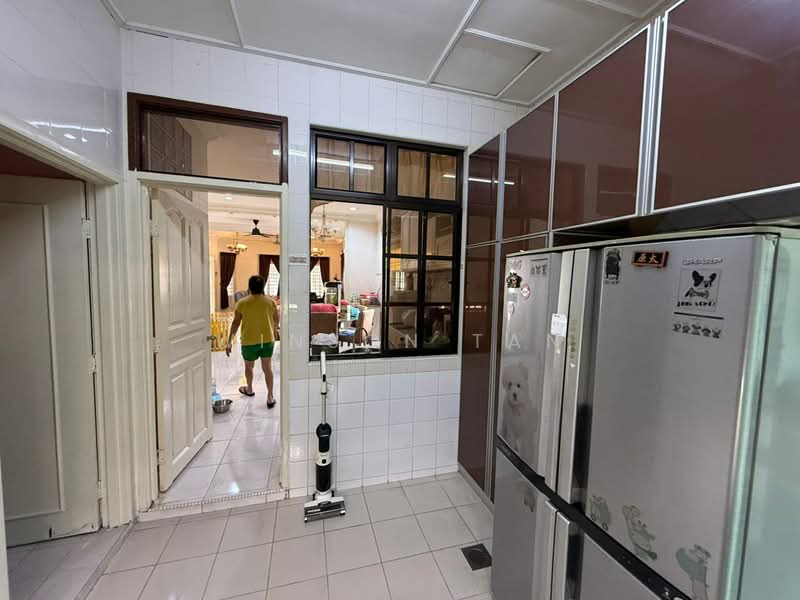 2-storey Terraced House for Sale in Taman Pelangi Indah (Ulu Tiram) - Winson Tan - Kitchen - PropertyGuru.com.my