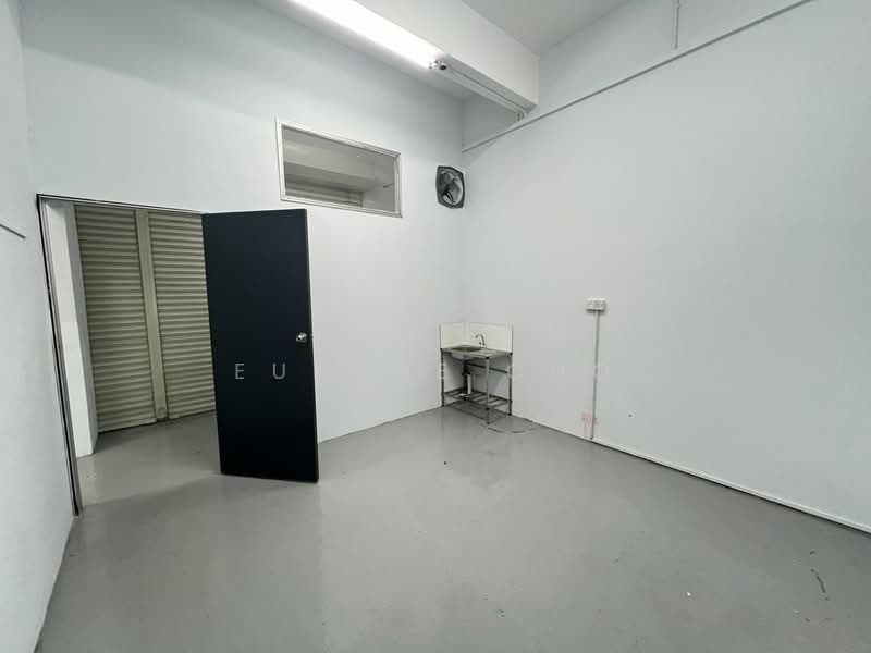Shop / Office for Sale in Bandar Baru Nilai (Nilai) - Eugene Cho - Interior - PropertyGuru.com.my