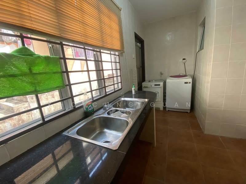 2-storey Terraced House for Sale in Taman Puchong Hartamas (Puchong) - Kho Chng Guan - Kitchen - PropertyGuru.com.my