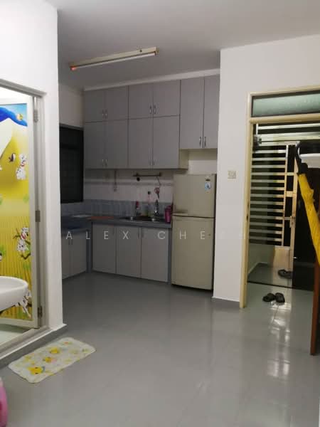 Taman Lone Pine (Medium Low Cost) untuk Untuk Dijual - RM 200,000, Mac 2026 - Kitchen - PropertyGuru.com.my