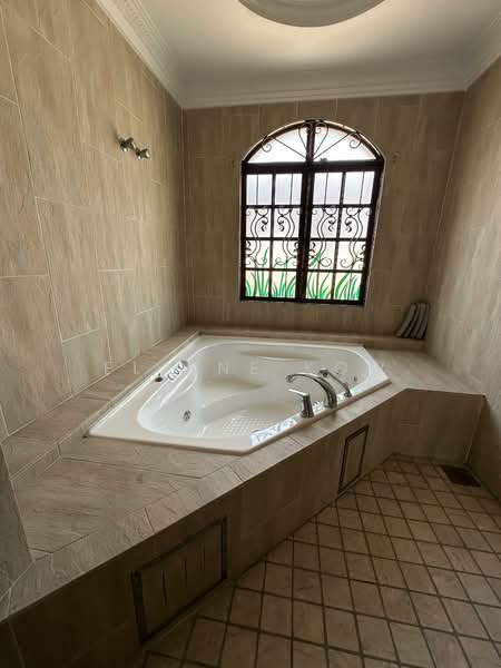 Section 6 @ Kota Damansara untuk Untuk Dijual - RM 3,600,000, Mac 2026 - Bathroom - PropertyGuru.com.my