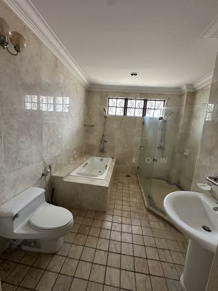 Section 6 @ Kota Damansara untuk Untuk Dijual - RM 3,600,000, Mac 2026 - Bathroom - PropertyGuru.com.my