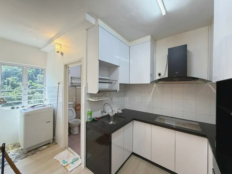 Pangsapuri untuk Dijual di Sri Impian Apartment - Jen Choo - Kitchen - PropertyGuru.com.my