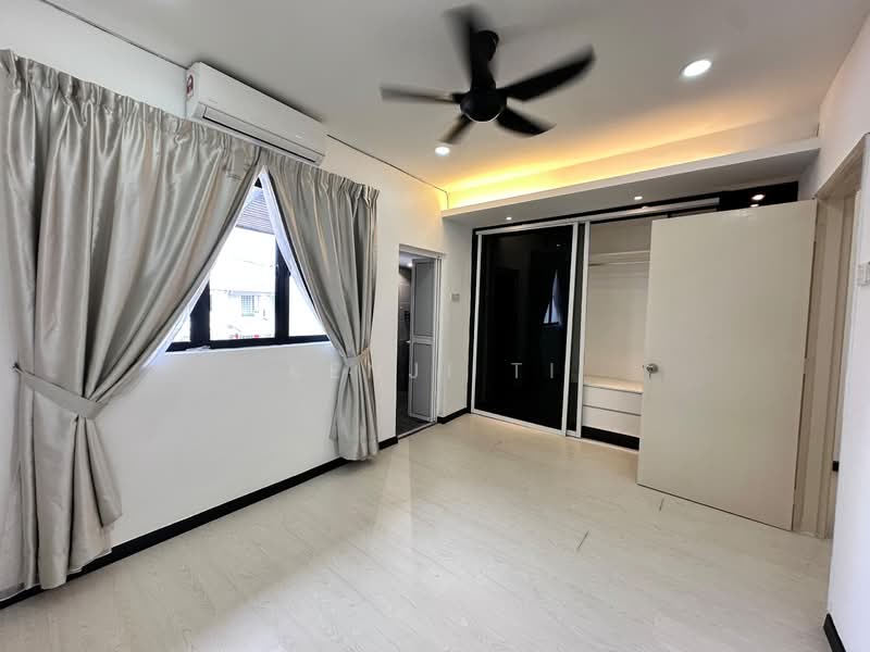 Bandar Menjalara untuk Untuk Dijual - RM 700,000, Mac 2026 - Bedroom - PropertyGuru.com.my