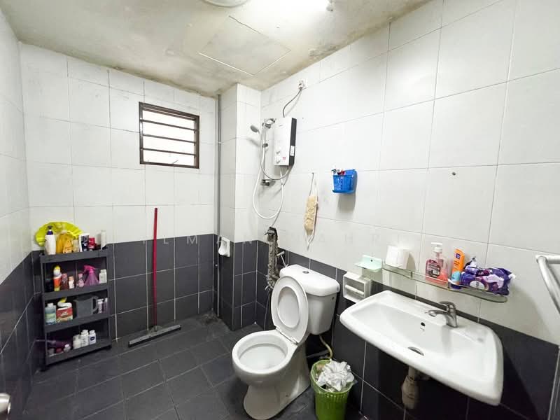 Condominium for Sale at Ampang Boulevard - Ilman Nahri - Bathroom - PropertyGuru.com.my