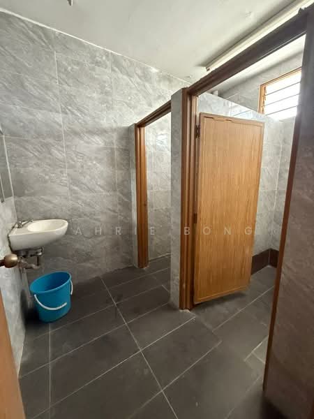 Factory for Rent in Bandar Seri Alam (Masai) - Cahrie Bong - Bathroom - PropertyGuru.com.my