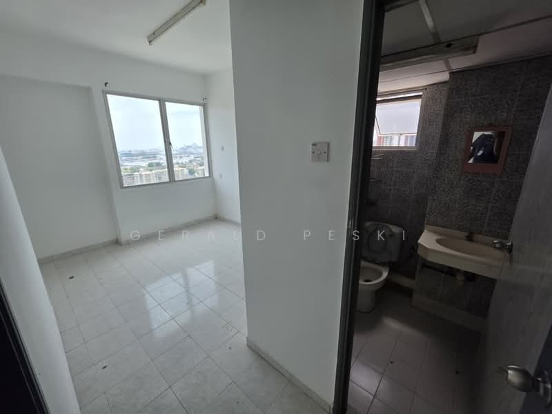BJ Court Apartment untuk Untuk Dijual - RM 280,000, Mac 2026 - Bathroom - PropertyGuru.com.my