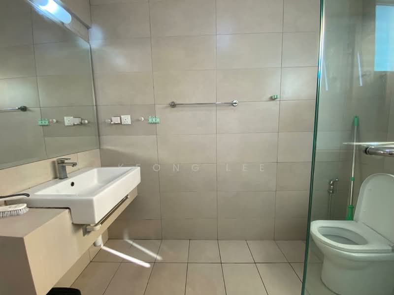 Service Residence for Rent at Medalla @ Oasis Corporate Park - Kfong Lee - Bathroom - PropertyGuru.com.my