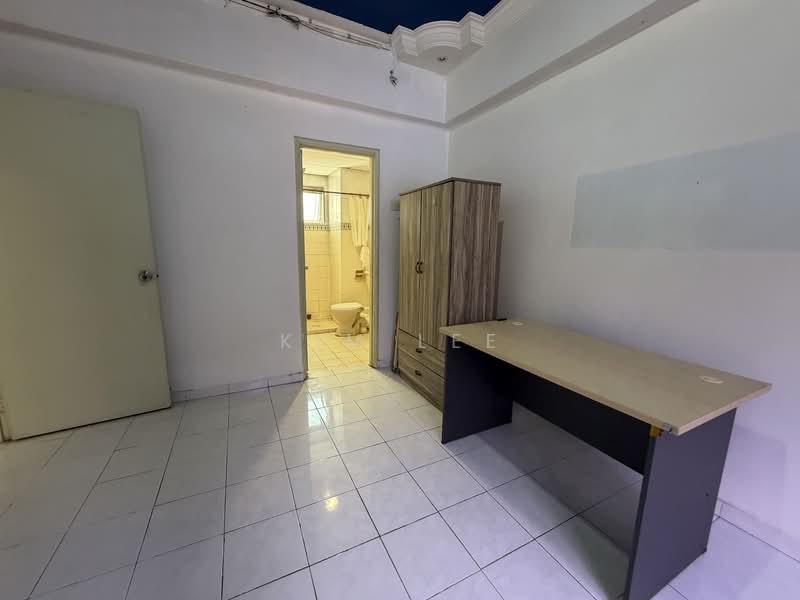 Condominium for Rent at Forest Green - Kim Lee - Bathroom - PropertyGuru.com.my