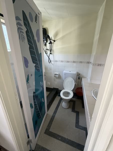 Apartment for Rent at Prima Saujana - Yenny Yap - Bathroom - PropertyGuru.com.my
