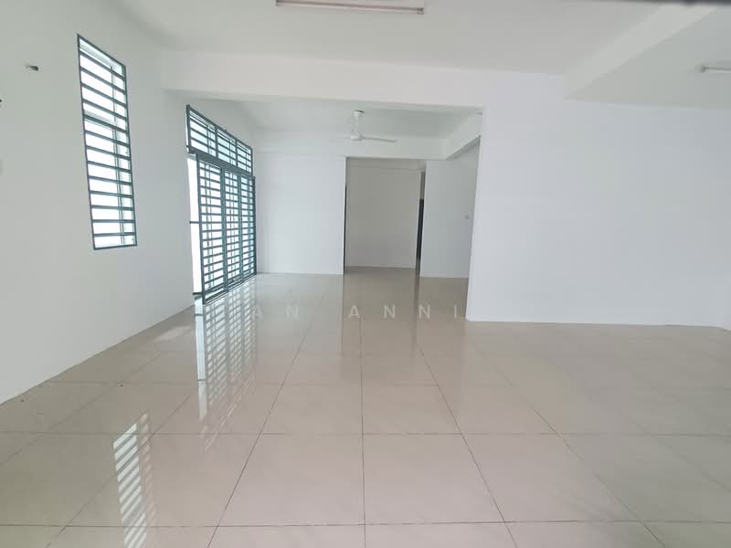 Semi-Detached House for Sale in Taman Panchor Indah (Nibong Tebal) - Tan ANNIE - Interior - PropertyGuru.com.my