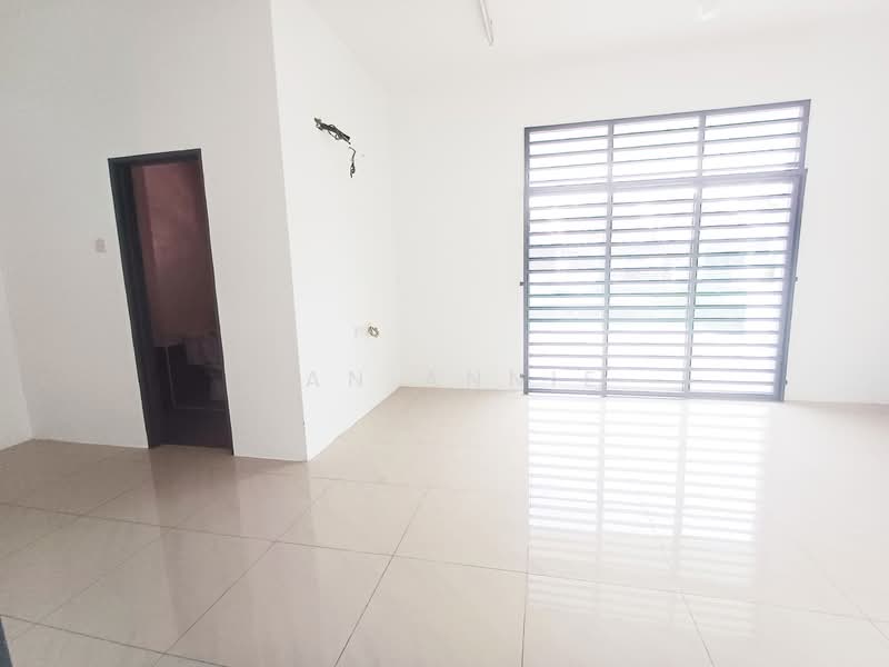 Semi-Detached House for Sale in Taman Panchor Indah (Nibong Tebal) - Tan ANNIE - Interior - PropertyGuru.com.my