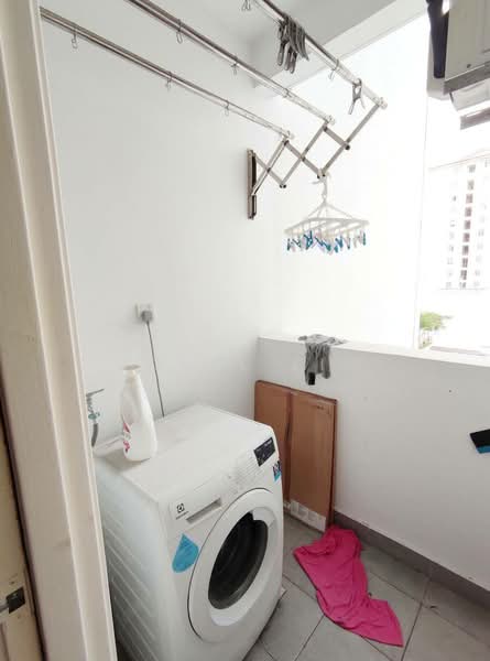Apartment for Sale at Austin Suites (Permata Austin) - Jovel Lim - Balcony - PropertyGuru.com.my