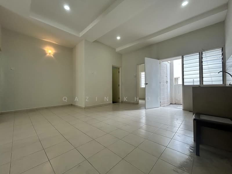 Bandar Seri Botani untuk Untuk Dijual - RM 338,000, Mac 2026 - Living Room - PropertyGuru.com.my