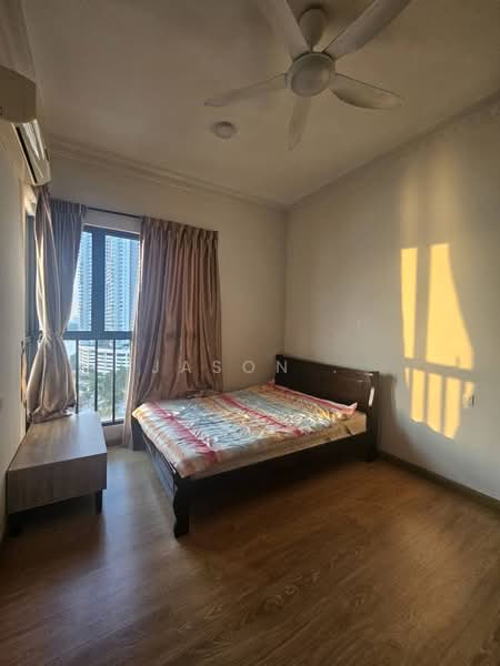 Lovell @ Country Garden Danga Bay untuk Untuk Disewa - RM 3,400 /bulan, Mac 2026 - Bedroom - PropertyGuru.com.my