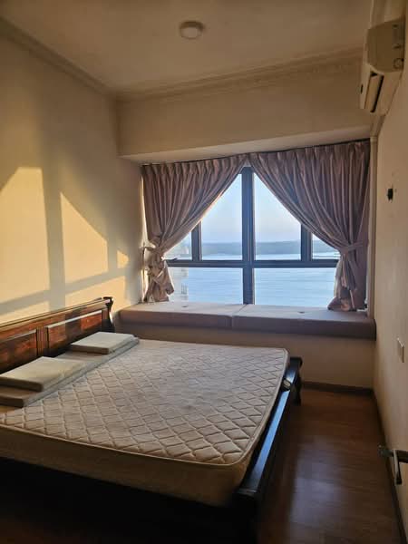 Lovell @ Country Garden Danga Bay untuk Untuk Disewa - RM 3,400 /bulan, Mac 2026 - Bedroom - PropertyGuru.com.my
